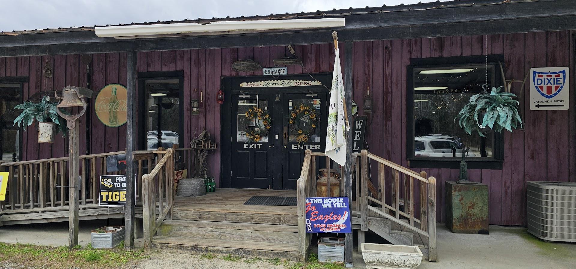 Lynn & Bob's