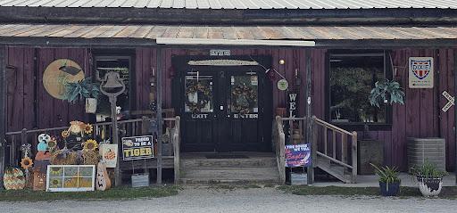 Lynn & Bob's